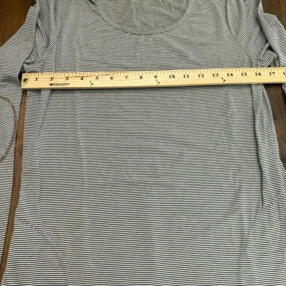 Excellent condition Toad & Co Swifty Tunic. Size Med. Dark green white stripe. - Picture 6 of 8